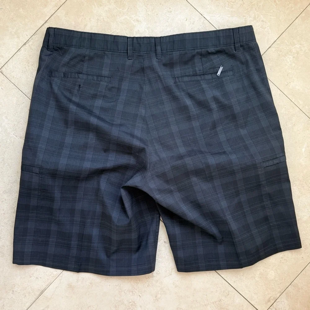Greg Norman Tasso Elba Navy Plaid Golf Shorts Flat Front Size 40
